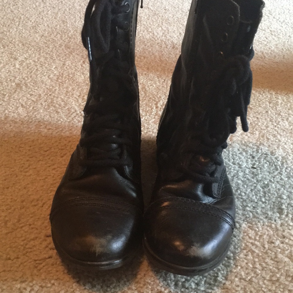 Steve Madden Black Leather Boots size 6.5